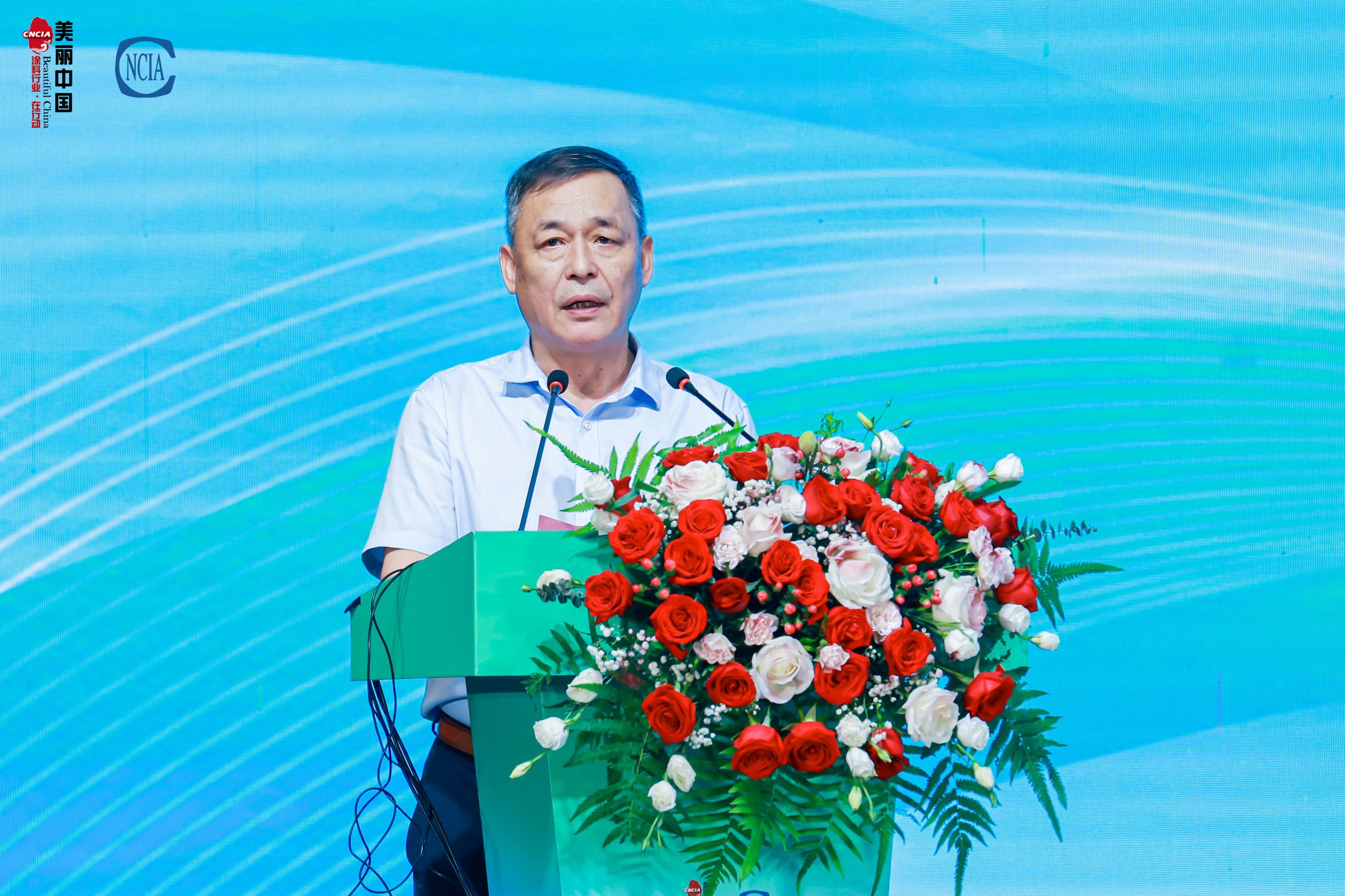 江西省家具協(xié)會(huì)會(huì)長劉偉致辭